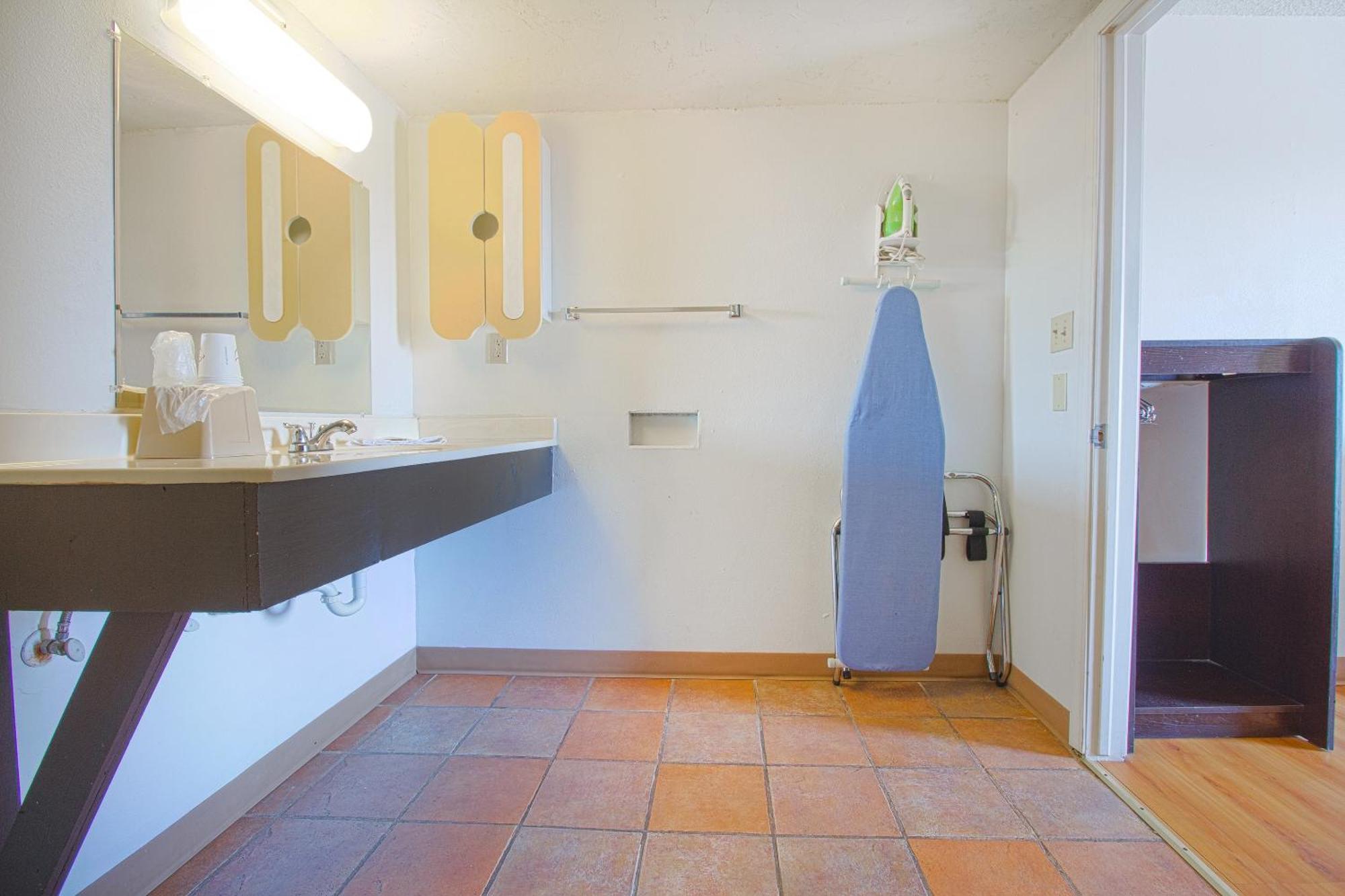 Studio Inn Extended Stay Oklahoma City Airport By Oyo Ngoại thất bức ảnh